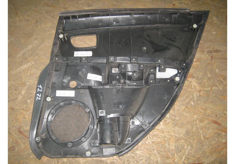 Обшивка двери задней левой Mazda 3 BK