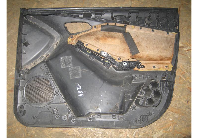 Обшивка двери передней левой Ford Focus 3