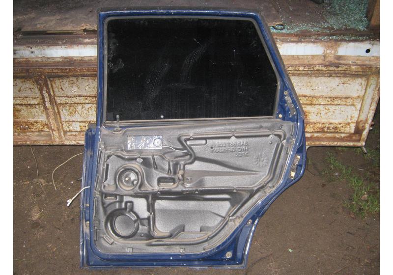 Дверь задняя правая Volkswagen Passat B4