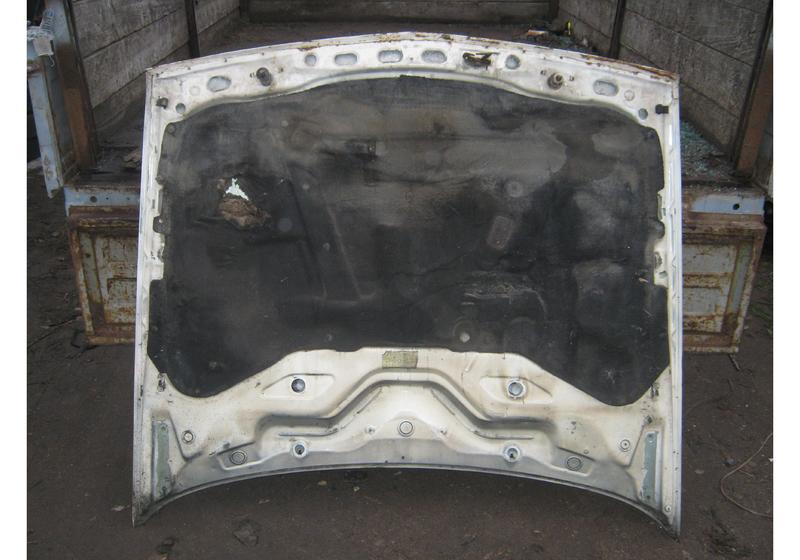 Капот Audi 100 С3