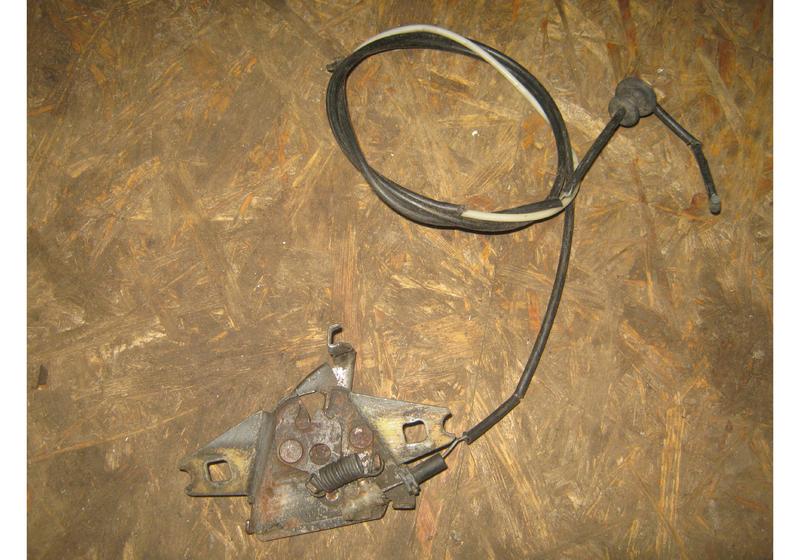 Замок капота Volkswagen Passat B3
