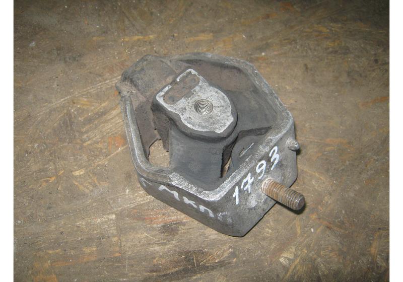 Опора КПП Audi 100 C4