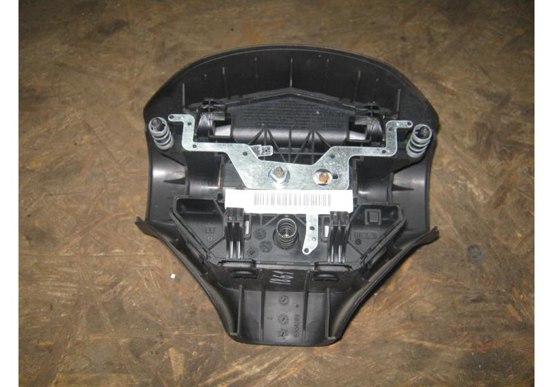 Подушка безопасности в руль Peugeot 206 