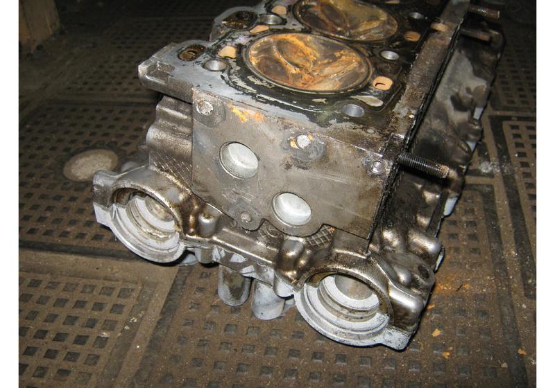 Головка блока цилиндров (ГБЦ) Ford S-Max 1