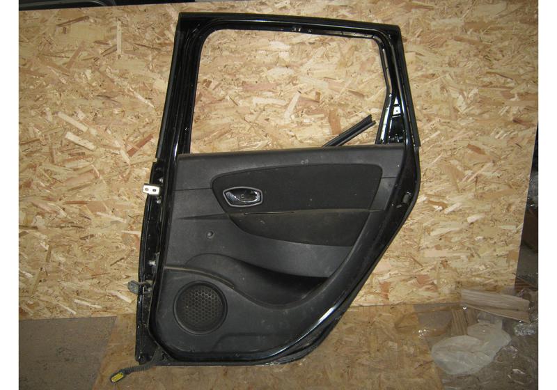 Дверь задняя правая Renault Scenic 3
