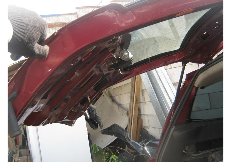Дверь багажника Ford C-Max 1