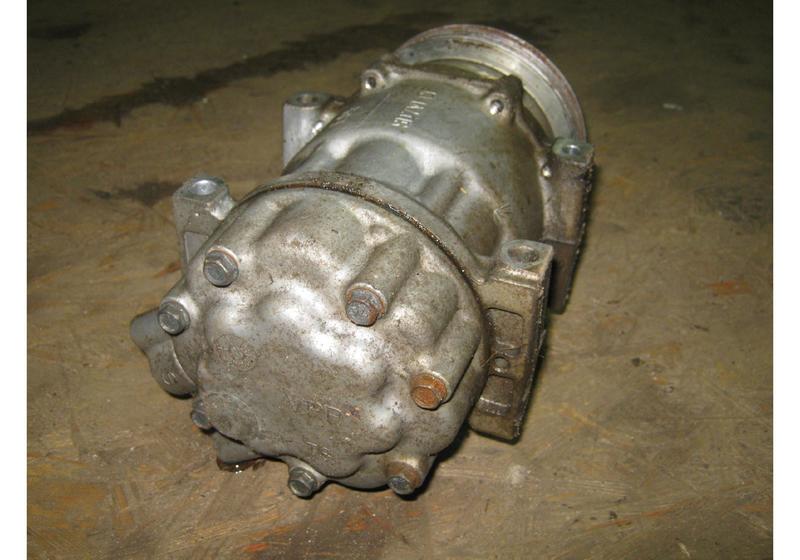Компрессор кондиционера Nissan Almera G15