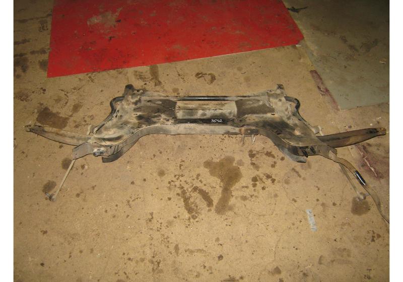 Подрамник передний Peugeot 308 1