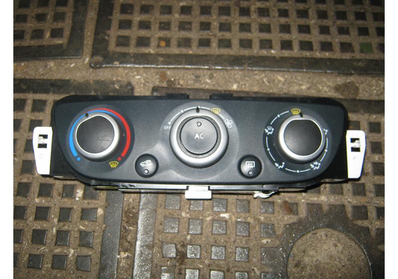 Блок управления печкой Renault Scenic 3