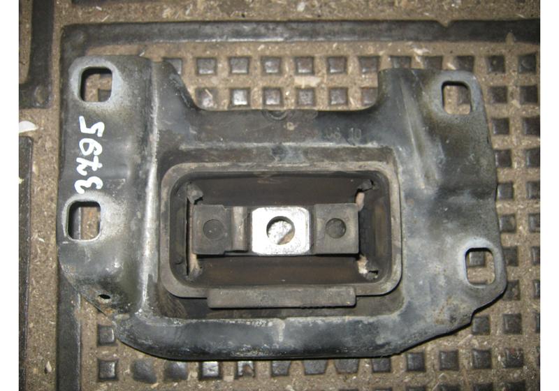 Опора КПП Ford Focus 2
