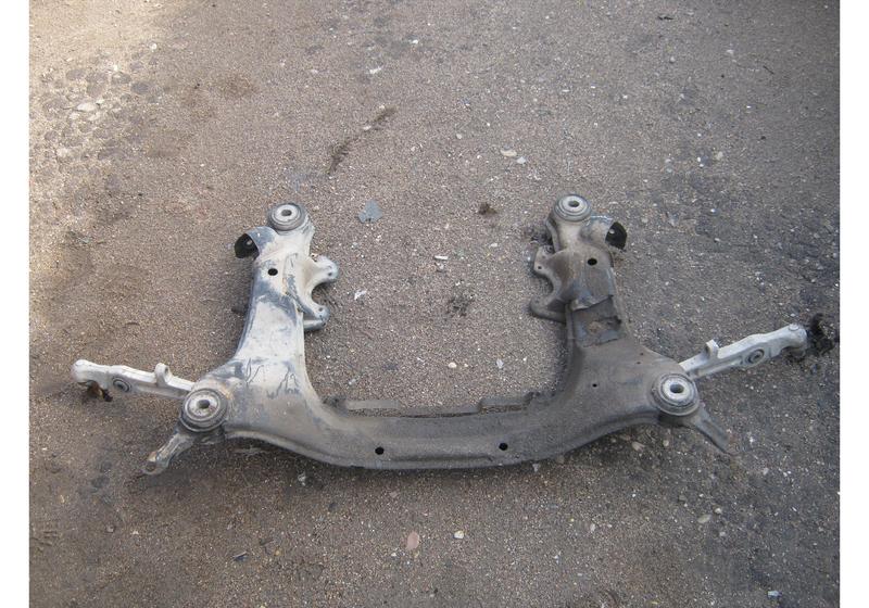 Подрамник передний Audi A4 B7