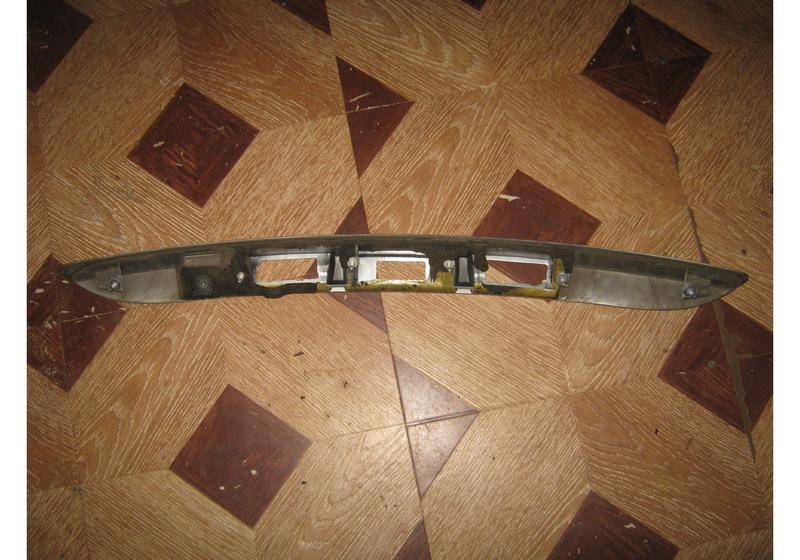 Накладка крышки багажника Renault Scenic 3