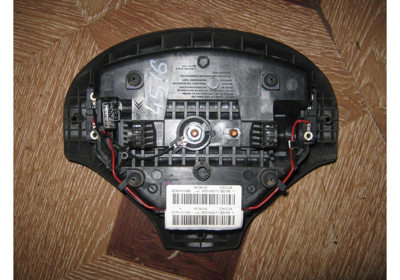 Подушка безопасности в руль Peugeot 308 1