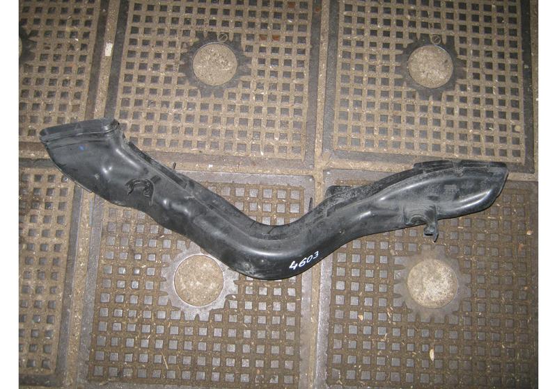 Воздухозаборник Ford Focus 2