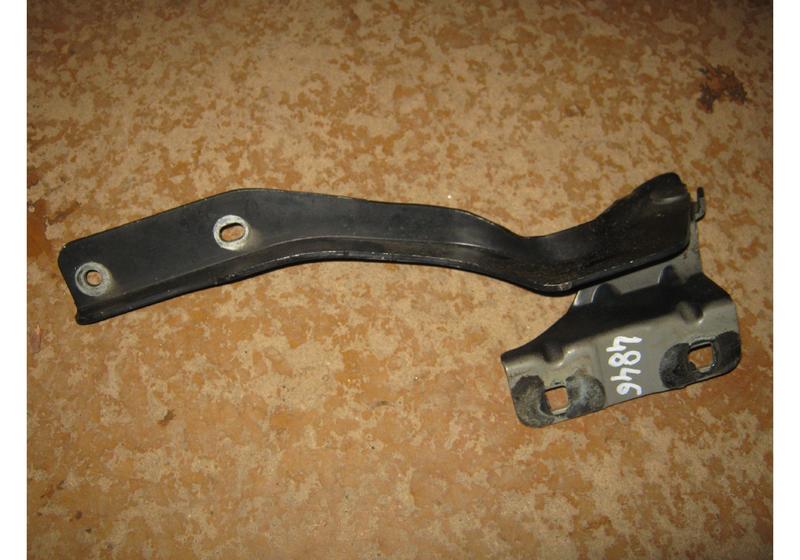 Петля капота правая Nissan Qashqai J10