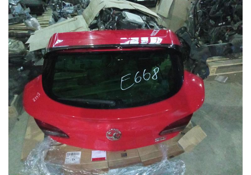 Дверь багажника Opel Astra J