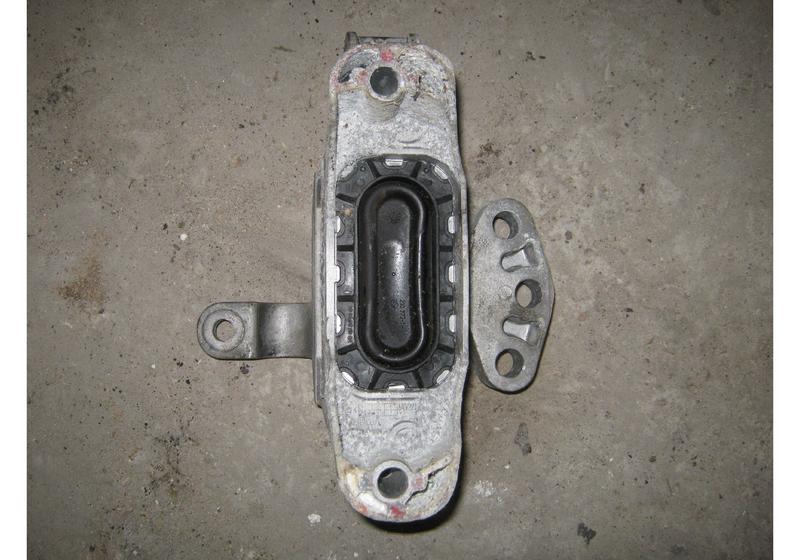 Опора двигателя Opel Astra J