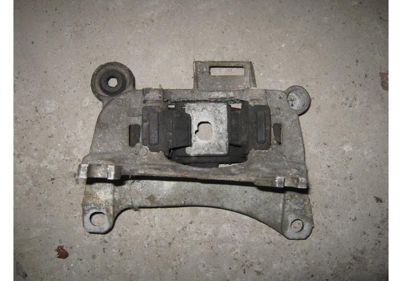 Опора КПП Renault Megane 3