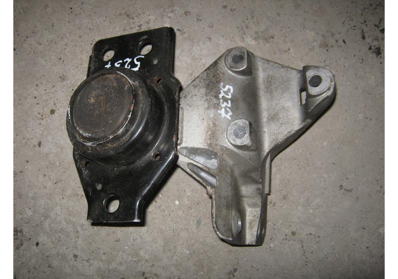 Опора двигателя Nissan Qashqai J10