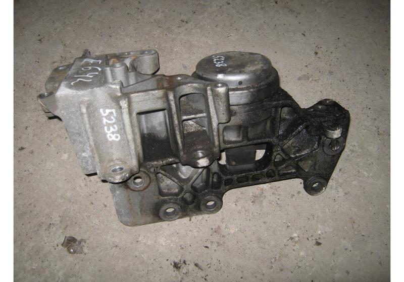 Опора двигателя Nissan X-Trail T31