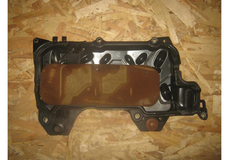 Декоративная накладка на двигатель Nissan X-Trail T31