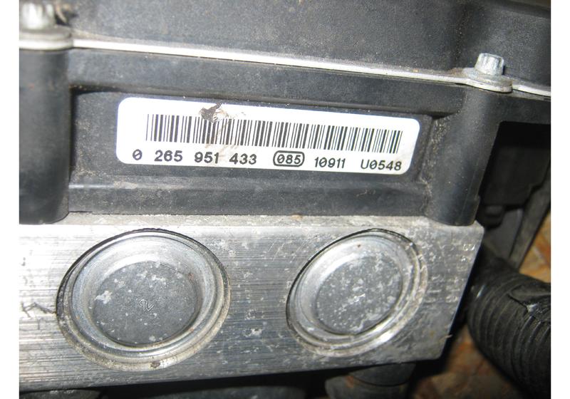 Блок ABS Peugeot 3008 U5