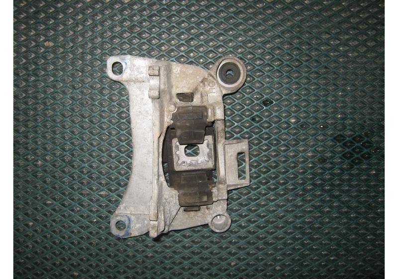 Опора КПП Renault Megane 3