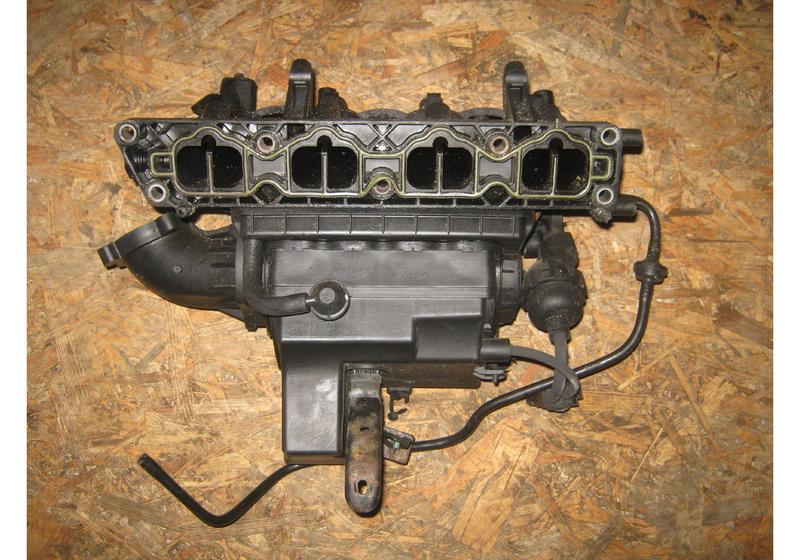 Впускной коллектор Opel Astra H