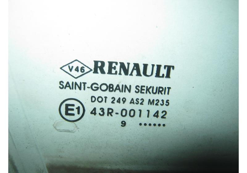 Стекло передней правой двери Renault Megane 3