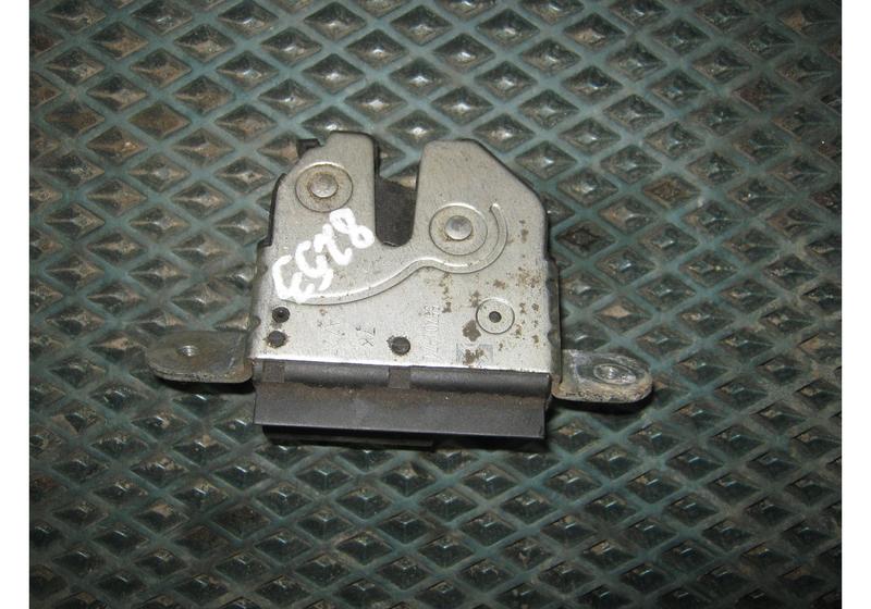 Замок багажника Opel Corsa D