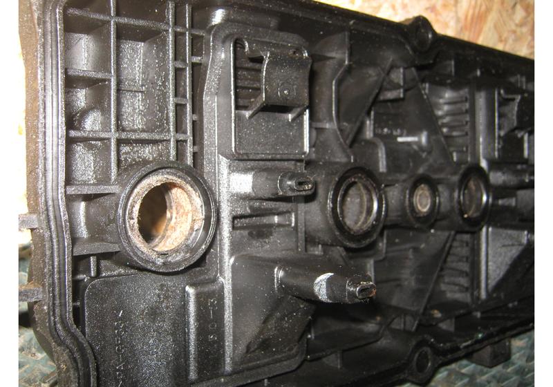 Крышка клапанная Nissan Qashqai J10