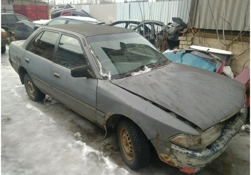 Toyota Corona, 1990