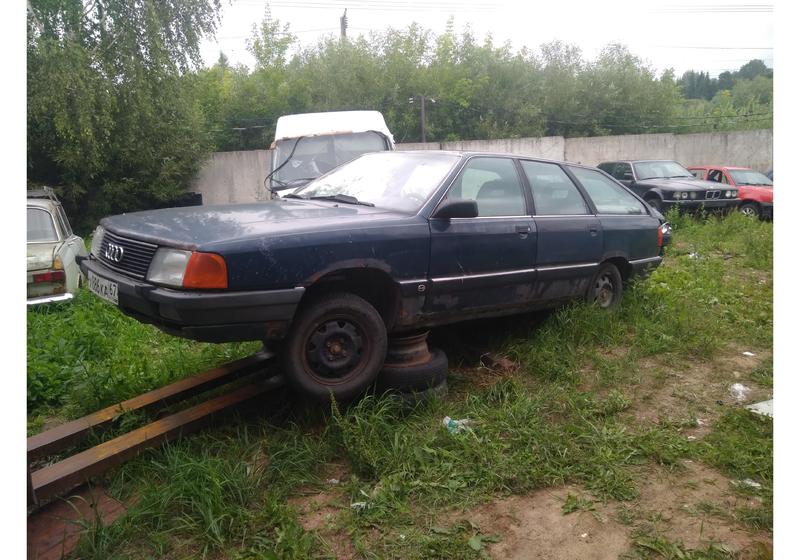 Audi 100, 1990