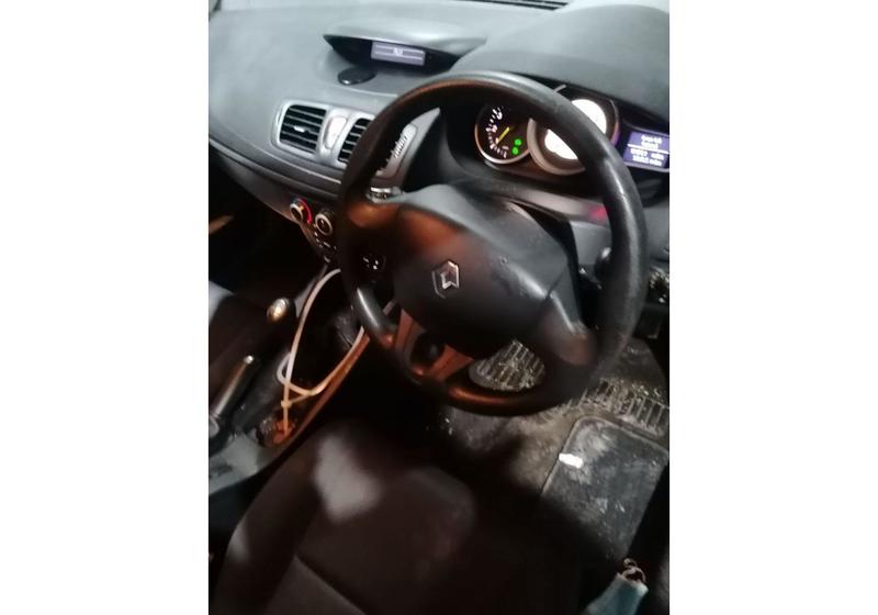 Запчасти Renault Megane 1.5 dCi MT (90 л.с.)